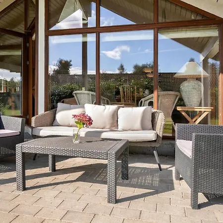 Amazing In Vaeggerlose With Kitchen Holiday home