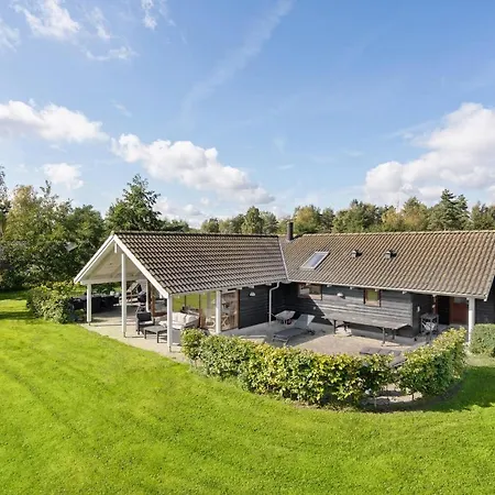 Stunning In Væggerløse With Sauna *
