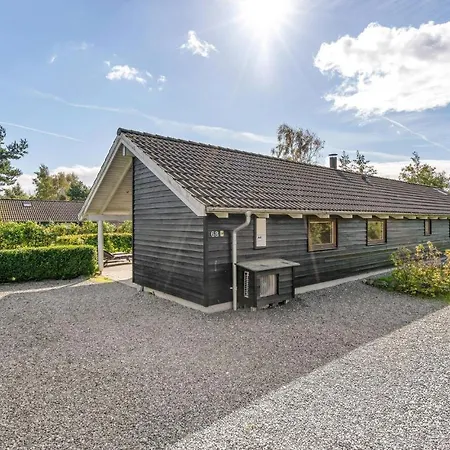 Holiday home Stunning Home In Vaeggerlose With Sauna
