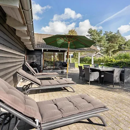 Holiday home Stunning Home In Vaeggerlose With Sauna