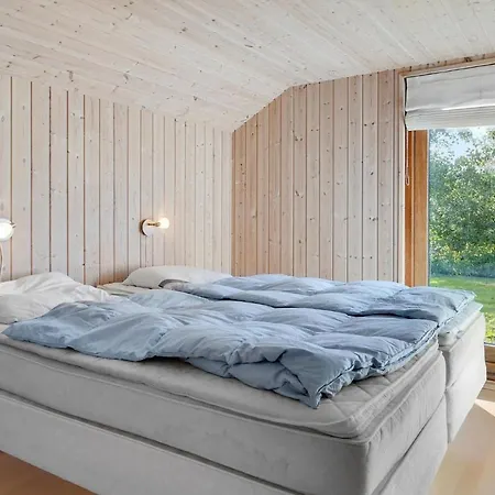 Stunning In Væggerløse With Sauna Feriehus Bøtø By