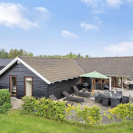 Holiday home Stunning Home In Vaeggerlose With Sauna *